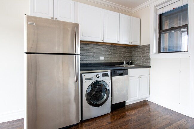 1056 W Lill Ave, Unit 2