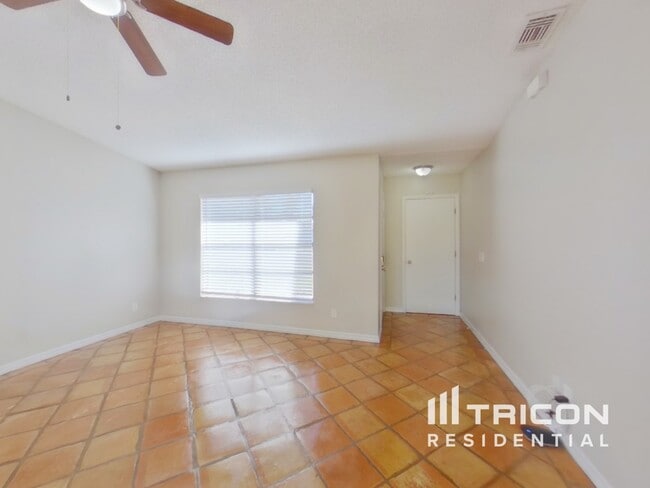 2981 Snow Dr in Deltona, FL - Building Photo - Building Photo