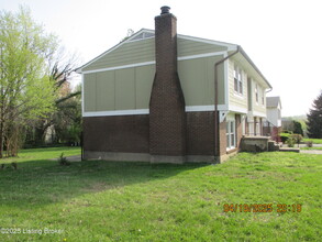 4761 Shenandoah Dr in Louisville, KY - Foto de edificio - Building Photo