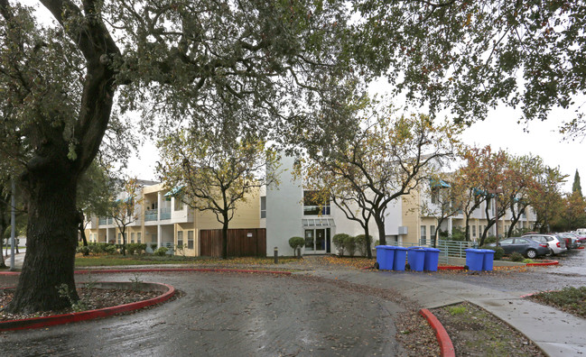 Avenida Espana Gardens in San Jose, CA - Foto de edificio - Building Photo