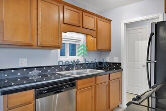 1111 Kirkland Ave in Kirkland, WA - Building Photo - Building Photo