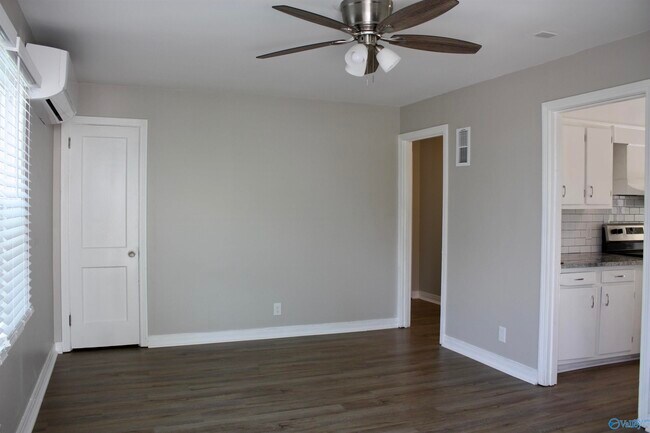 1017 Crestline Rd NW in Huntsville, AL - Foto de edificio - Building Photo