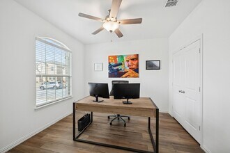 10040 Thornapple Rd in Fort Worth, TX - Building Photo - Building Photo