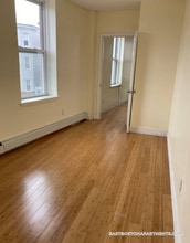 212 Maverick St, Unit 3 in Boston, MA - Building Photo - Building Photo