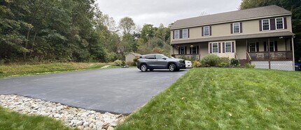 18 Charles St in Douglas, MA - Building Photo - Building Photo