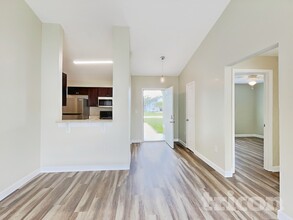 2107 Flintlock Blvd in Kissimmee, FL - Foto de edificio - Building Photo