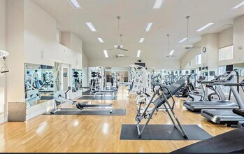 10 Bayside Ct in Richmond, CA - Building Photo - Building Photo