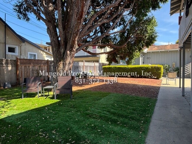1150 Second St in Monterey, CA - Foto de edificio - Building Photo