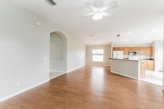 4031 Dickinson Pl in Land O Lakes, FL - Building Photo - Building Photo