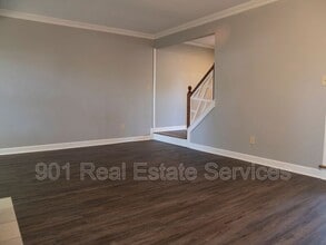 3741 Charleston Square in Memphis, TN - Building Photo - Building Photo