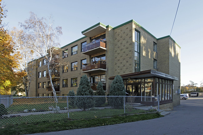 10 Riverwood Pky in Toronto, ON - Building Photo - Primary Photo