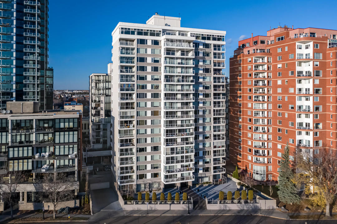 The Fairmont in Edmonton, AB - Building Photo