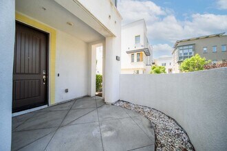 134 Acamar in Irvine, CA - Building Photo - Building Photo