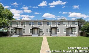 243 Deerwood Dr in San Antonio, TX - Building Photo