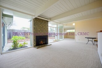 870 Penny Royal Ln in San Rafael, CA - Building Photo - Building Photo