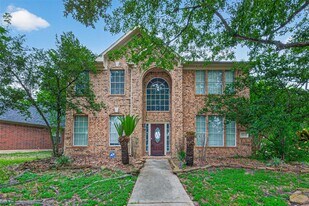 1002 Pine Walk Trail in Spring, TX - Building Photo