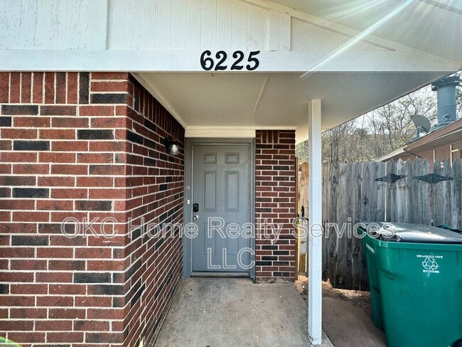 property at 6225 SE 46th St