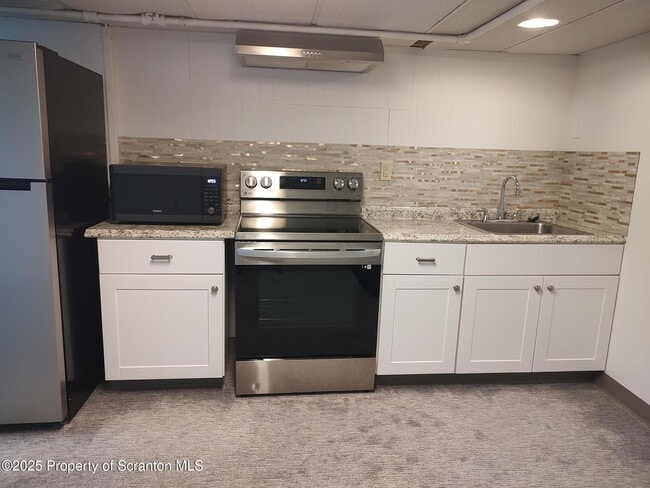 136 Chestnut St in Dunmore, PA - Building Photo - Building Photo