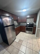 5901 W 79th St in Burbank, IL - Building Photo - Building Photo