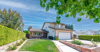 5848 Lake Lindero Dr in Agoura Hills, CA - Building Photo