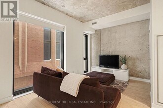 11 Charlotte St in Toronto, ON - Building Photo - Building Photo