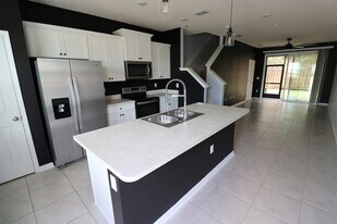 172 Whispering Brk Dr in St. Augustine, FL - Building Photo