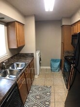 8155 Jefferson Hwy in Baton Rouge, LA - Building Photo - Building Photo