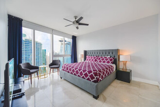 485 Brickell Ave in Miami, FL - Building Photo - Building Photo