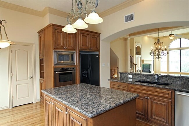 property at 622 Bomar St