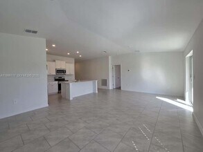 3403-3434 34th St SW in Lehigh Acres, FL - Building Photo - Building Photo