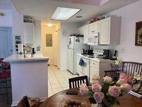 2807 Veronia Dr in Palm Beach Gardens, FL - Building Photo - Building Photo