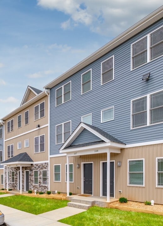 1008 Seth Dr in Staunton, VA - Building Photo