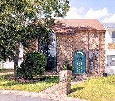 16 S Rose Ellen Blvd in McAllen, TX - Building Photo