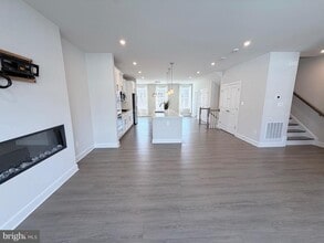 10825 Foxtrot Cir in Upper Marlboro, MD - Building Photo - Building Photo