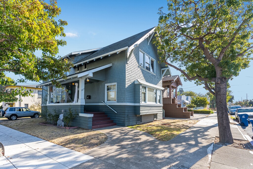 1821 Lincoln Ave in Alameda, CA - Building Photo