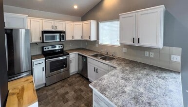 3318 Thistle Creek Ln in Cheney, WA - Building Photo - Building Photo