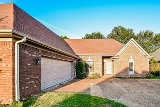 7182 Golden Oaks Loop E in Southaven, MS - Building Photo - Building Photo