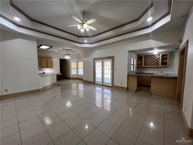22 Sunrise in Palmhurst, TX - Foto de edificio - Building Photo