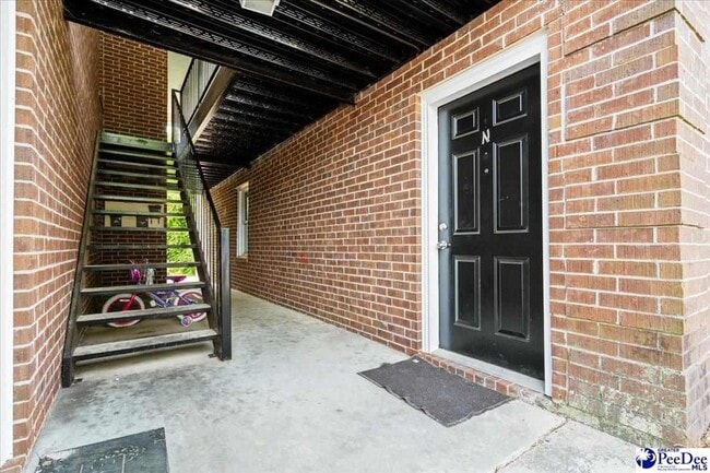 319 Revell Dr in Florence, SC - Foto de edificio - Building Photo