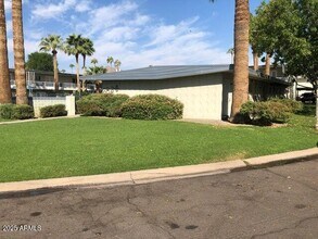 6834 E 4th St in Scottsdale, AZ - Building Photo - Building Photo