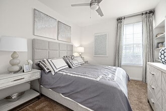 Vinoy at St Johns in Jacksonville, FL - Building Photo - Building Photo