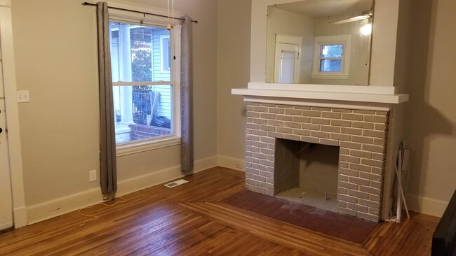2734 Harris Ave, Unit 1 in Cincinnati, OH - Building Photo - Building Photo
