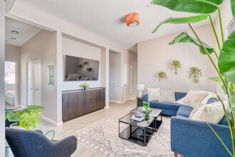 1428 SE 19th Ave, Unit SI ID1309871P in Portland, OR - Building Photo - Building Photo