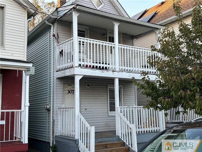 307 Paul Robeson Blvd in New Brunswick, NJ - Foto de edificio - Building Photo