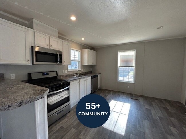 property at 39500 Warren Rd