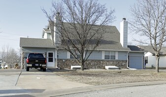 1913-1915 Peppercorn Apartments