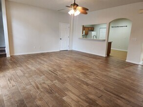 1991 Yellowfin Dr in Port Orange, FL - Foto de edificio - Building Photo