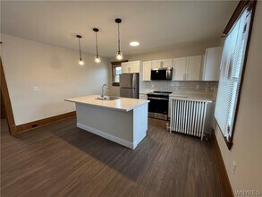 121 Humboldt Pkwy in Buffalo, NY - Building Photo - Building Photo