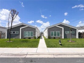 1421 E Hibiscus Ave in McAllen, TX - Building Photo