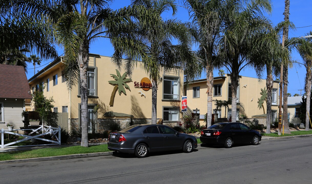 Myers Seaside Apartments in Oceanside, CA - Foto de edificio